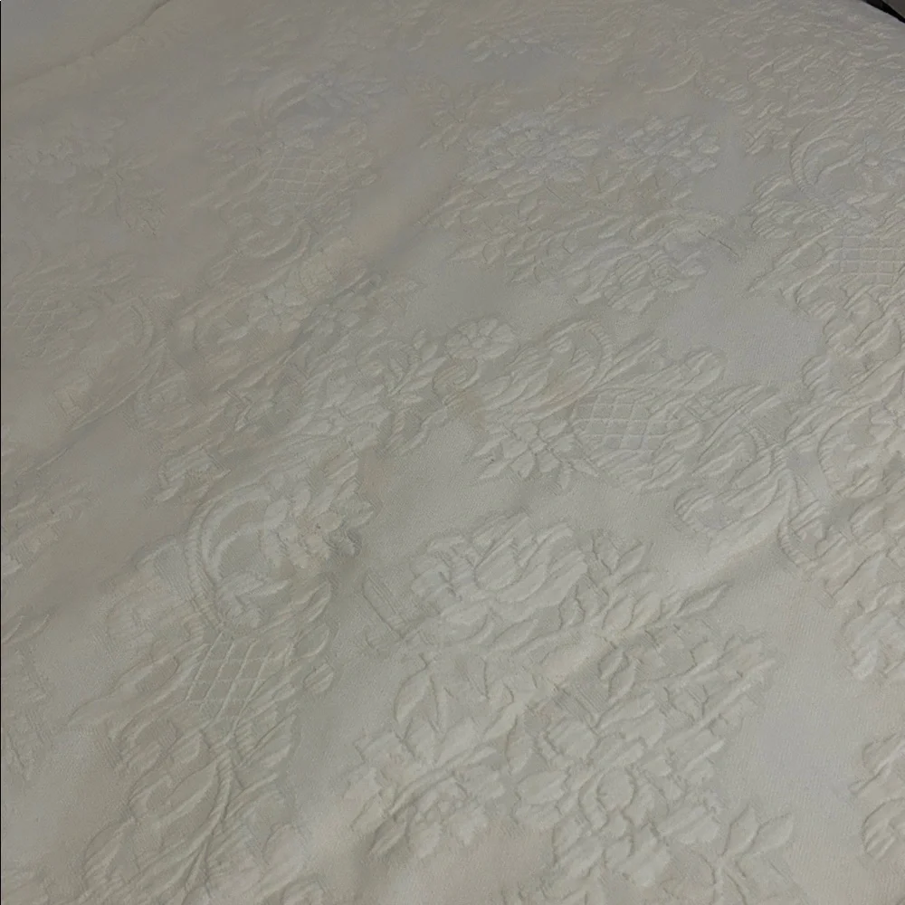 Luxurious White Cream Embroidered Quilt